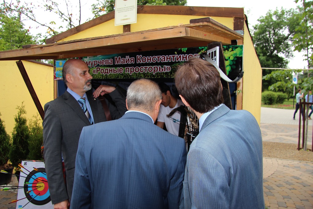 Επίσημη επίσκεψη Γ. Προξένου στην έκθεση αγροτικού τουρισμού μετά από πρόσκληση του Προέδρου του Περιφερειακού Κοινοβουλίου της Περιφέρειας Κρασνοντάρ κ. Βλαντίμιρ Μπεκέτοφ (Κρασνοντάρ)