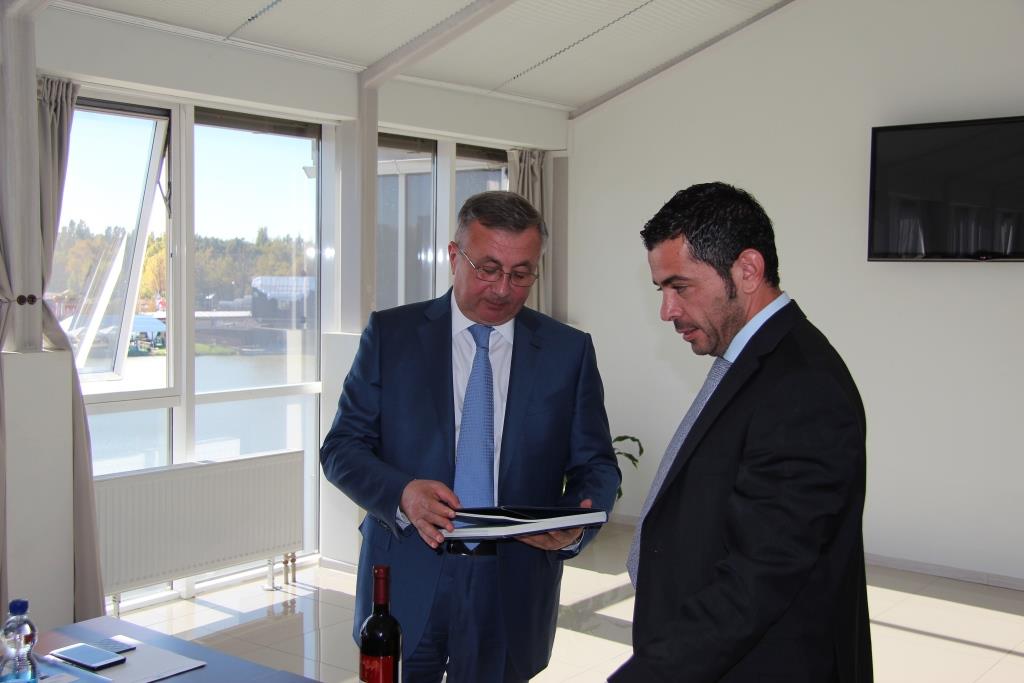 Συνάντηση Γενικού Προξένου με τον Πρόεδρο του Εμπορικού και Βιομηχανικού Επιμελητηρίου της Περιφέρειας Κρασνοντάρ Αλεξάντρ Τκατσένκο (Κρασνοντάρ)